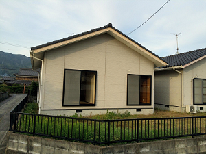 沖原貸家